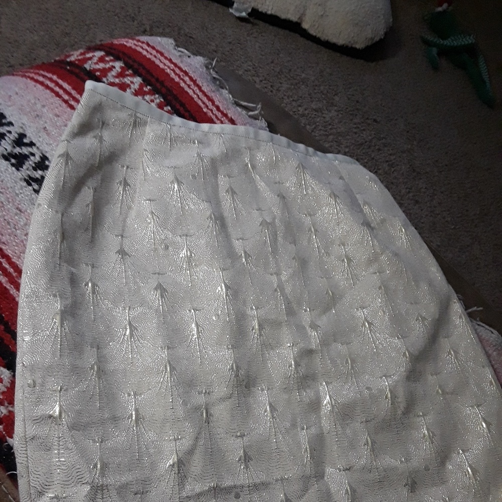 H & M Gold Unique Pattern Skirt